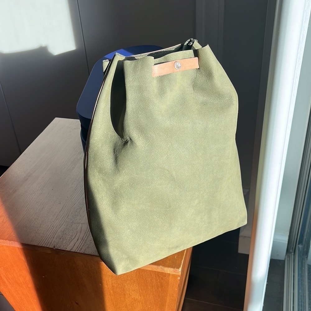 Green Nubuck suede leather backpack - Picture 3 of 17